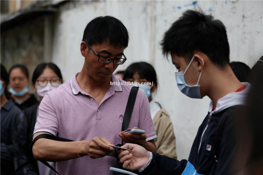 牙买加田径选手志存高远，全力以赴